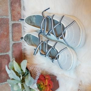 J. Sport Women's Sideline Encore Land To Water Ready Mesh Shoes Sz 9